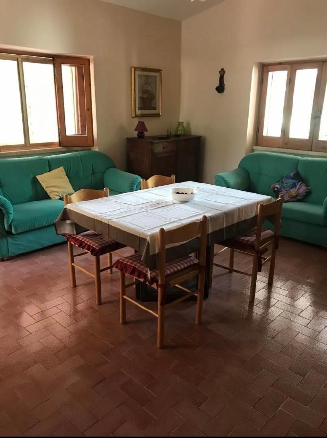 קסטל דל מונטה Nature, Memories And Garden Shower At Casa Del Castello מראה חיצוני תמונה