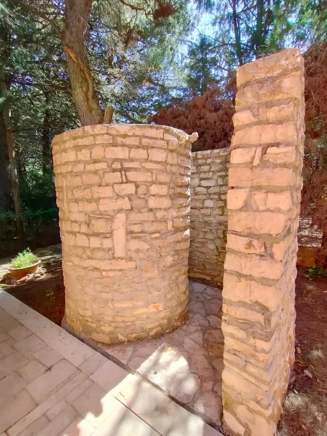 קסטל דל מונטה Nature, Memories And Garden Shower At Casa Del Castello מראה חיצוני תמונה