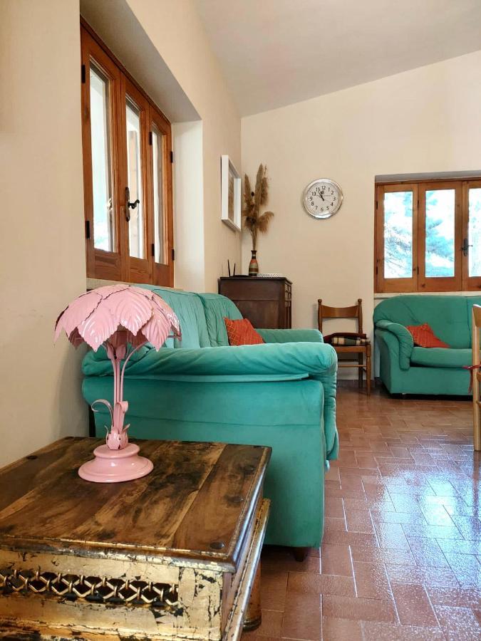 קסטל דל מונטה Nature, Memories And Garden Shower At Casa Del Castello מראה חיצוני תמונה